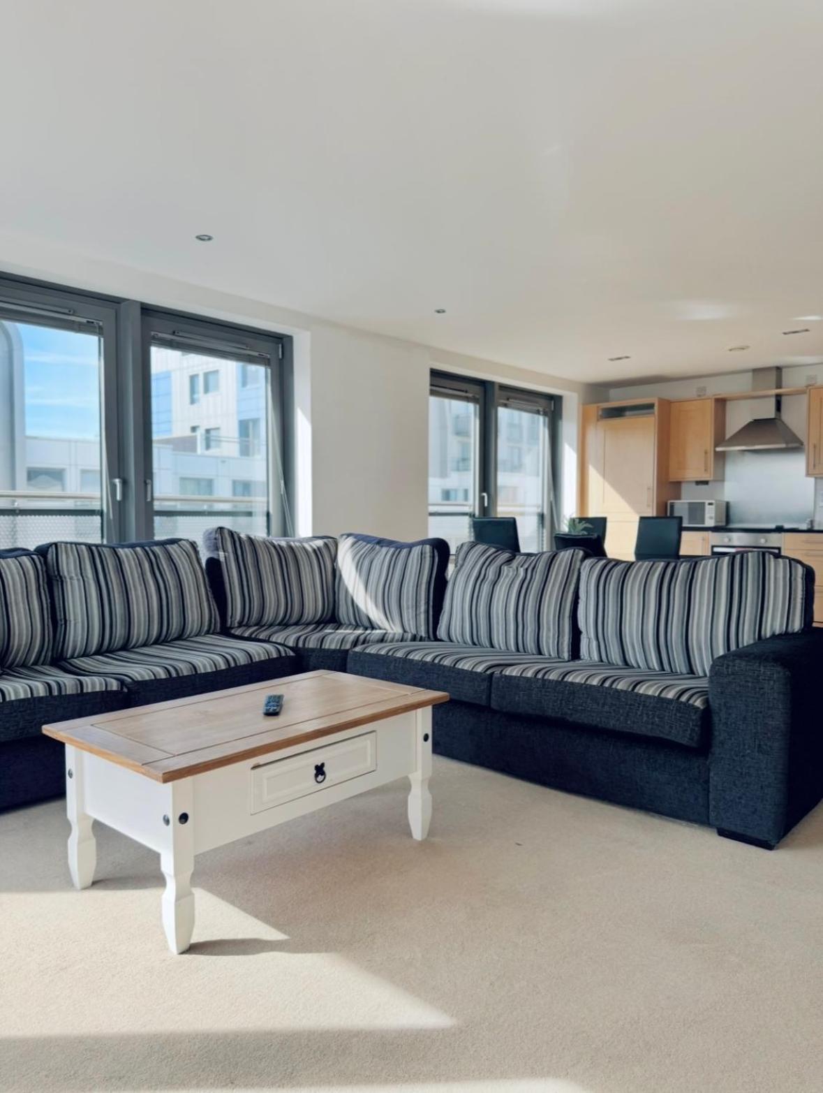Modern Two Bedroom Apartments EDI Exterior photo